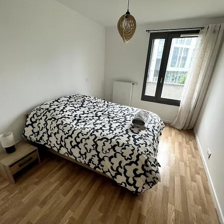 Flat In La Plaine St Denis *