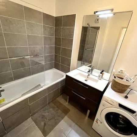 Apartment Flat In La Plaine St Denis *