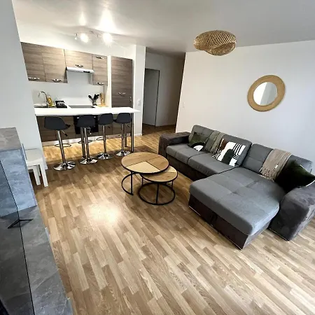 Flat In La Plaine St Denis * 圣但尼